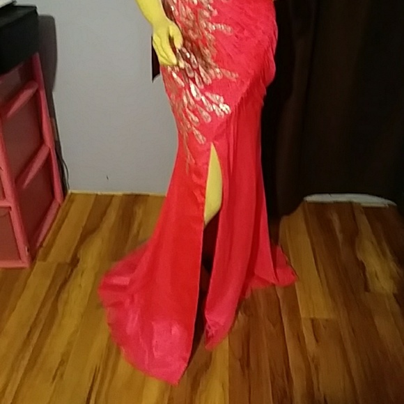Prom dress - Picture 2 of 5